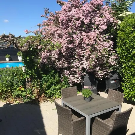 Bed and breakfast Kathrines 4*